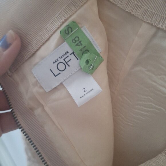 Ann Taylor LOFT skirt - Picture 3 of 3